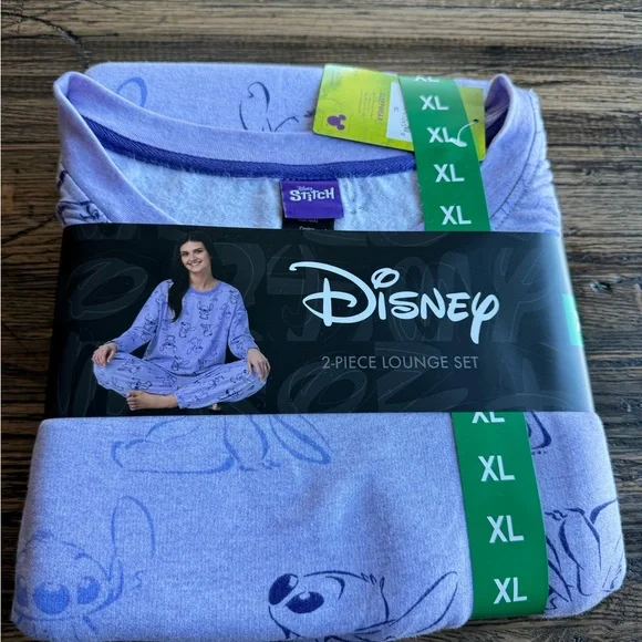 NWT. Disney's Lilo & Stitch Women's Drawstring Pajama Pants & Top. X-Large - Picture 1 of 3